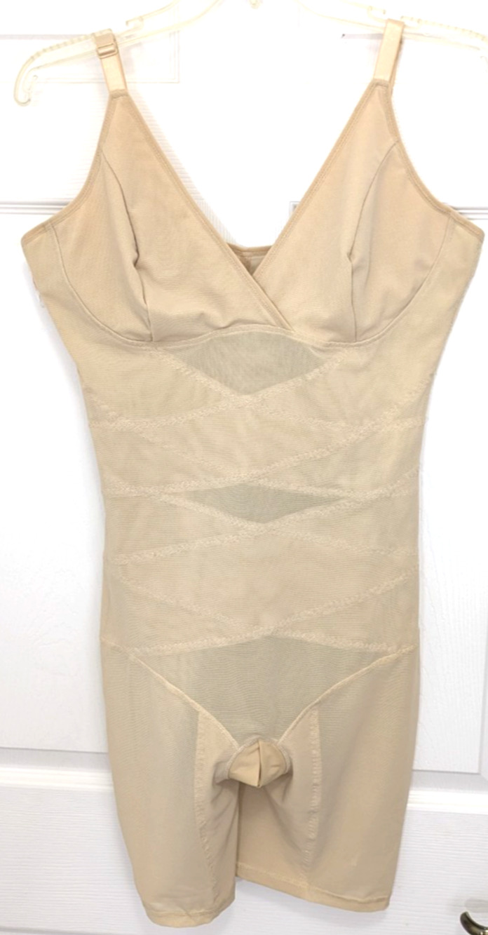 Womens Mid Thigh Shapewear 3XL Size 18 Beige Adjustable Strap Open Crotch